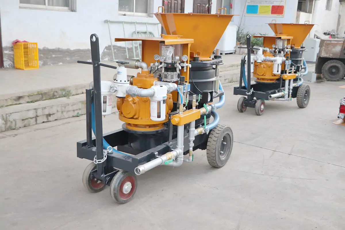 Mini concrete spraying system